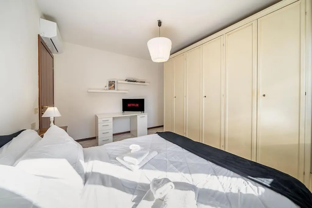 Apartment Policlinico - Grazioso Appartamento E Free Parking Modena